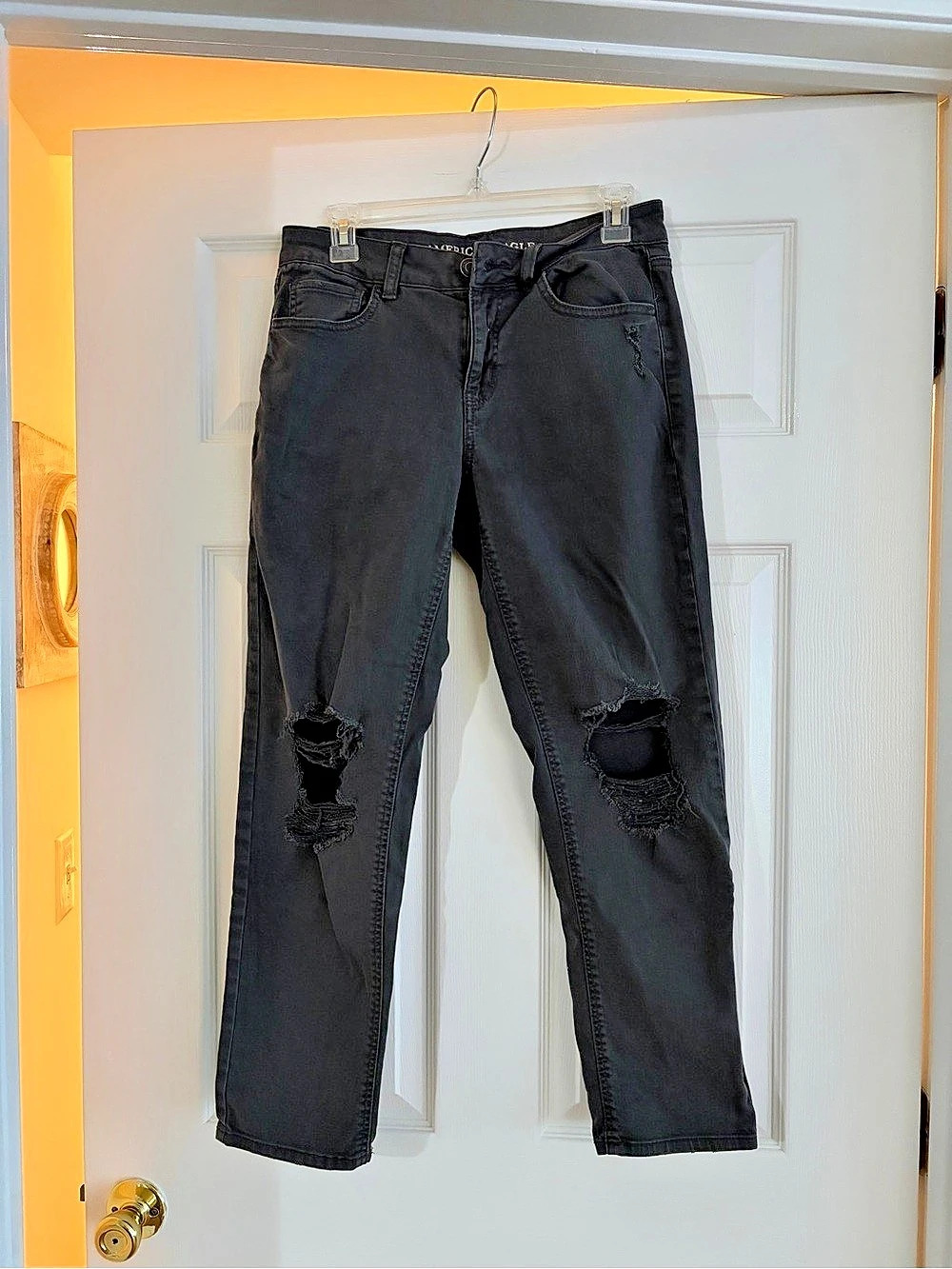 American Eagle Jegging Black Distressed Skinny Jeans Size 4